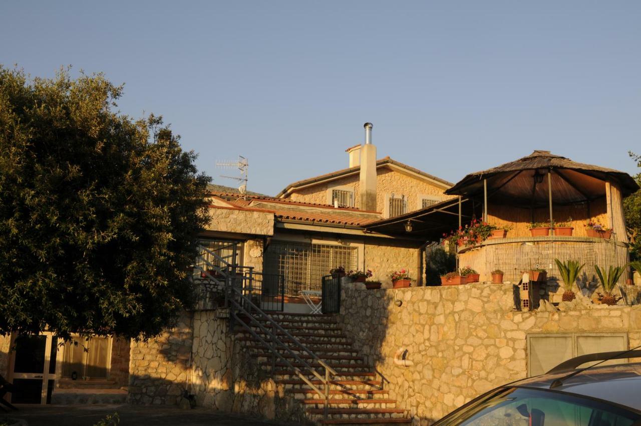 B&B La Vecchia Scuola Sonnino Eksteriør billede
